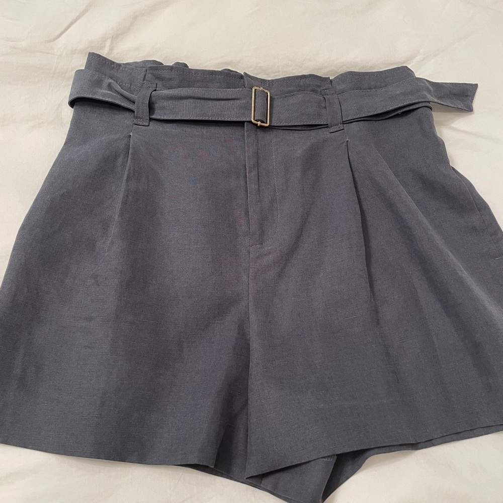 Club Monaco “Darcee” Paper Bag Shorts in Blue size 8